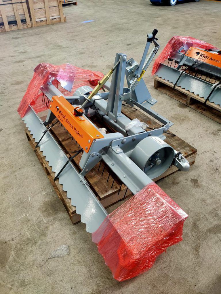 Kiwi Arena Rake